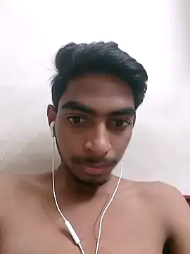 Snapshot of biggboyzz chatting on December 13, 2024, 11:45 am biggboyzz online show from December 13, 2024, 11:45 am