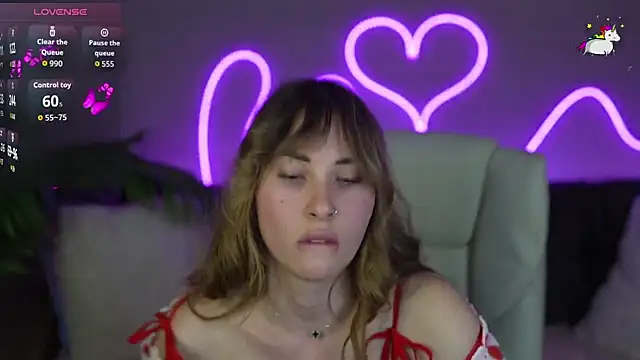 Snapshot of JennyyLuv chatting on September 26, 2025, 12:53 pm JennyyLuv online show from September 26, 2025, 12:53 pm