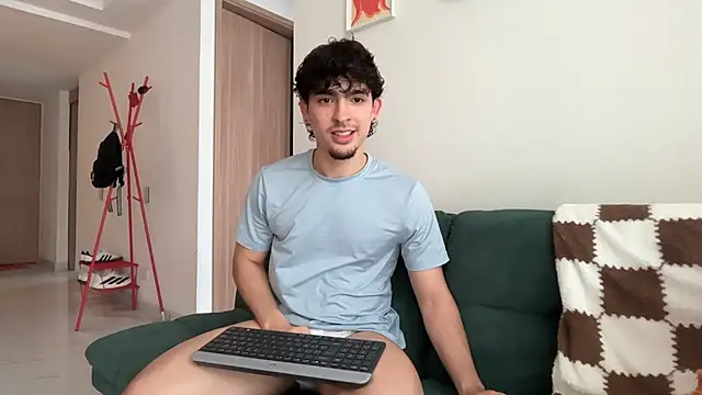 Snapshot of zenn_rush1 chatting on July 13, 2026, 2:09 pm zenn rush1 online show from July 13, 2026, 2:09 pm
