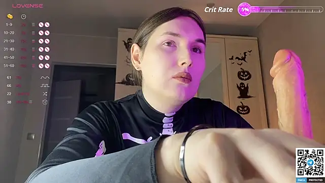 Maria Bowie online show from October 31, 2025, 7:53 am