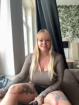 AnnaLenaaa online show from September 25, 2025, 1:15 pm
