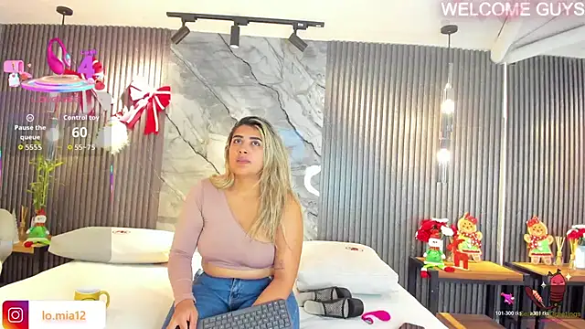 Snapshot of julietha_taylor chatting on December 15, 2025, 3:11 am julietha taylor online show from December 15, 2025, 3:11 am