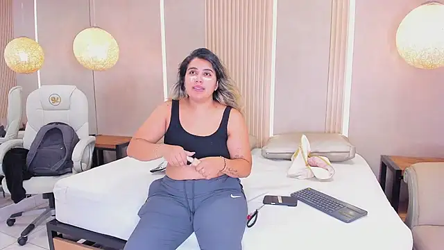 Snapshot of julietha_taylor chatting on July 6, 2026, 3:03 am julietha taylor online show from July 6, 2026, 3:03 am