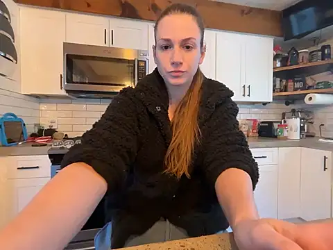 Snapshot of MissSwitch chatting on February 13, 2025, 1:05 pm MissSwitch online show from February 13, 2025, 1:05 pm