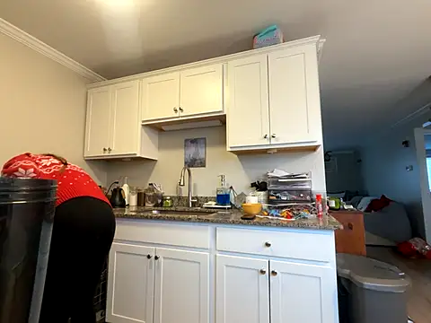 MissSwitch online show from December 2, 2025, 2:23 pm