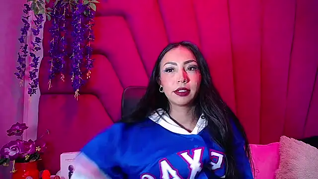 Snapshot of nathalia_pink chatting on November 5, 2025, 1:55 pm nathalia pink online show from November 5, 2025, 1:55 pm