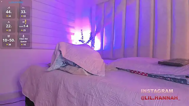 lil hanna18 online show from January 29, 2025, 2:53 pm