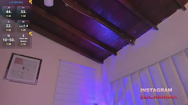 lil hanna18 online show from February 1, 2025, 3:52 am