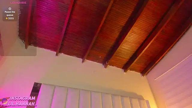 lil hanna18 online show from September 20, 2025, 8:10 pm