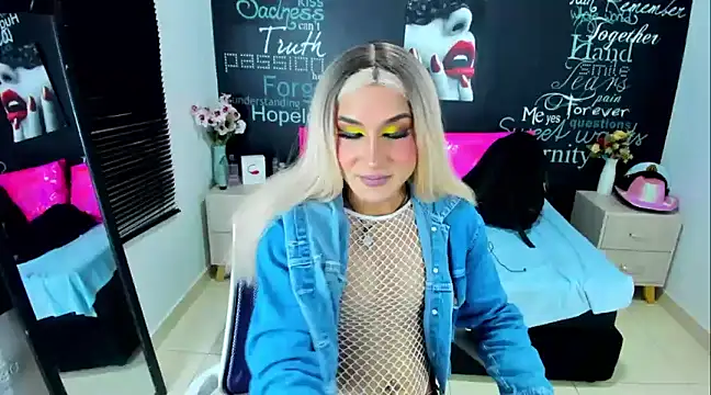 Snapshot of DarianaGia chatting on December 4, 2024, 8:12 am DarianaGia online show from December 4, 2024, 8:12 am