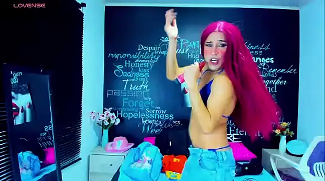 Snapshot of DarianaGia chatting on December 10, 2024, 11:22 am DarianaGia online show from December 10, 2024, 11:22 am