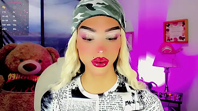 Snapshot of dollswit01 chatting on February 3, 2025, 9:50 pm dollswit01 online show from February 3, 2025, 9:50 pm