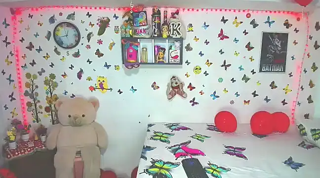 marianaoficial249701 online show from February 25, 2025, 2:22 pm