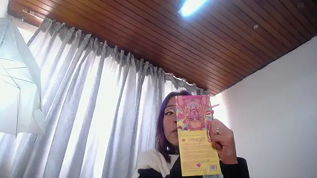Snapshot of Scarllett_BDSM chatting on May 5, 2026, 4:26 pm Scarllett BDSM online show from May 5, 2026, 4:26 pm