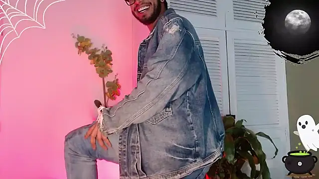 Snapshot of Colby_brown03 chatting on October 1, 2025, 6:47 pm Colby brown03 online show from October 1, 2025, 6:47 pm