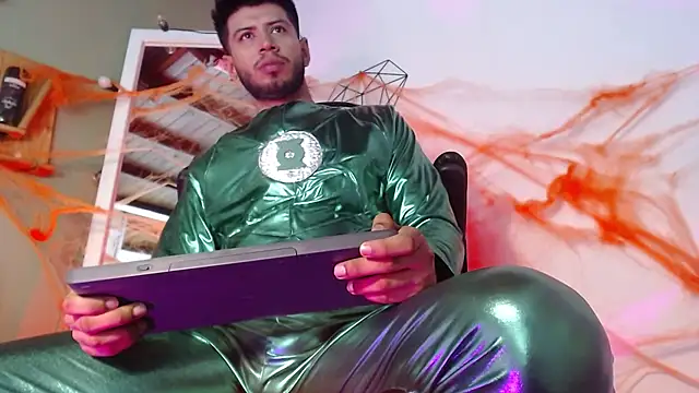 Snapshot of Colby_brown03 chatting on October 28, 2025, 7:27 pm Colby brown03 online show from October 28, 2025, 7:27 pm