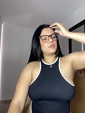 kimberlyhills1 online show from October 30, 2025, 7:36 pm