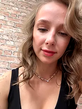 CaseyStar online show from September 10, 2025, 12:49 pm