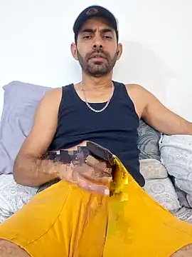 Snapshot of Alsaud1106 chatting on March 12, 2025, 5:35 am Alsaud1106 online show from March 12, 2025, 5:35 am