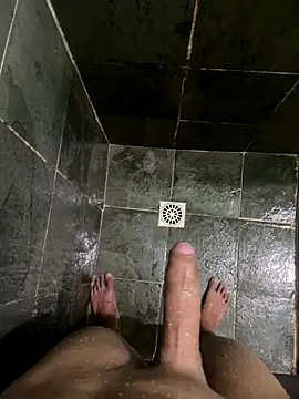 gzn01 online show from November 3, 2025, 7:15 pm