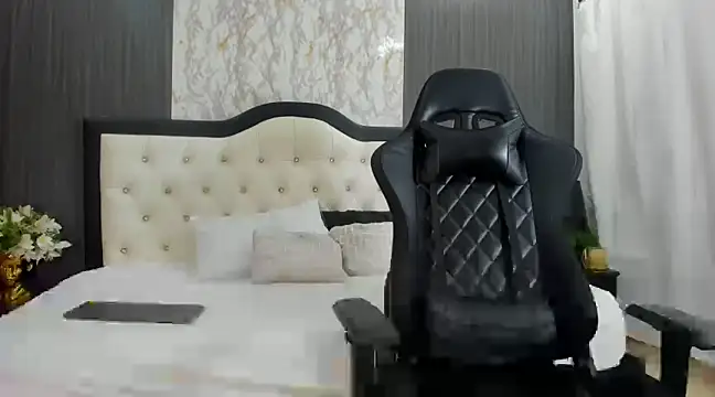 wisdonsenecax online show from February 19, 2025, 11:25 pm