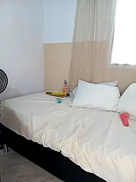 Snapshot of Kendra_Kait chatting on January 28, 2025, 9:19 pm Kendra Kait online show from January 28, 2025, 9:19 pm