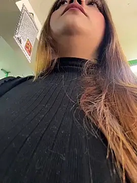 Snapshot of Tatiana_O chatting on November 11, 2025, 4:07 pm Tatiana O online show from November 11, 2025, 4:07 pm