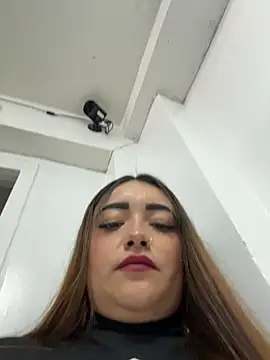 Snapshot of Tatiana_O chatting on November 18, 2025, 3:27 pm Tatiana O online show from November 18, 2025, 3:27 pm