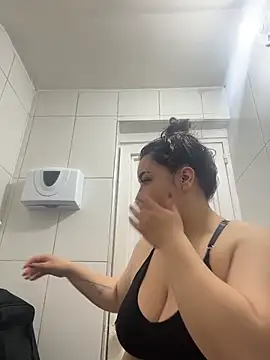 Snapshot of Tatiana_O chatting on December 4, 2025, 4:05 pm Tatiana O online show from December 4, 2025, 4:05 pm