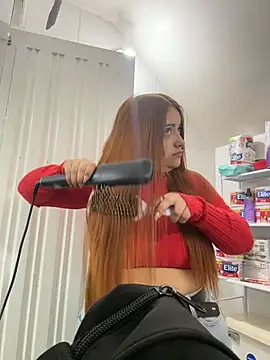 Snapshot of Tatiana_O chatting on December 14, 2025, 1:05 pm Tatiana O online show from December 14, 2025, 1:05 pm