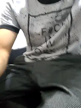 Snapshot of charlesss19 chatting on November 9, 2025, 10:19 pm charlesss19 online show from November 9, 2025, 10:19 pm