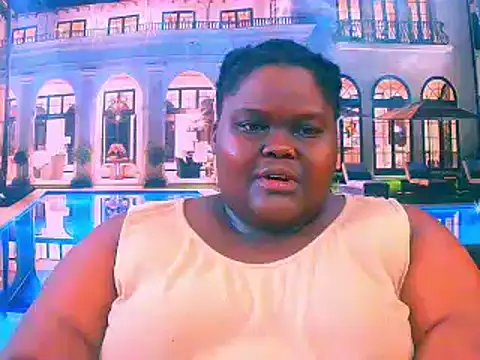 Snapshot of EbonyHotBuns chatting on July 4, 2026, 6:25 pm EbonyHotBuns online show from July 4, 2026, 6:25 pm
