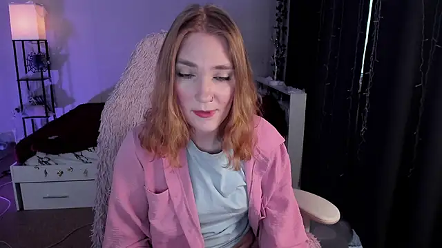 ReddHotPipper online show from October 29, 2025, 2:58 am