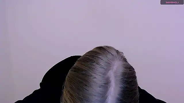 Snapshot of MissOliviaa_ chatting on December 23, 2024, 11:57 am MissOliviaa online show from December 23, 2024, 11:57 am