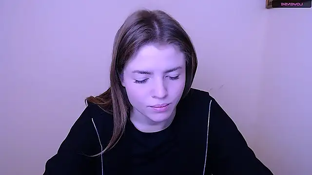 Snapshot of MissOliviaa_ chatting on January 17, 2025, 9:49 am MissOliviaa online show from January 17, 2025, 9:49 am