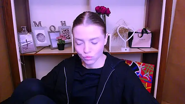 Snapshot of MissOliviaa_ chatting on January 26, 2025, 7:53 am MissOliviaa online show from January 26, 2025, 7:53 am