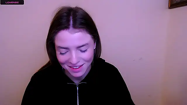 Snapshot of MissOliviaa_ chatting on January 30, 2025, 12:37 pm MissOliviaa online show from January 30, 2025, 12:37 pm