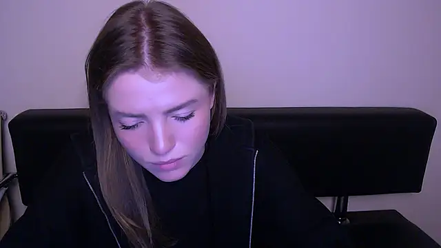 Snapshot of MissOliviaa_ chatting on February 20, 2025, 10:15 pm MissOliviaa online show from February 20, 2025, 10:15 pm