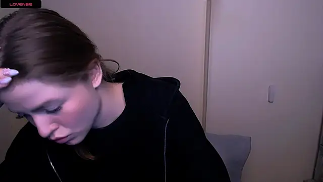 Snapshot of MissOliviaa_ chatting on February 22, 2025, 12:08 pm MissOliviaa online show from February 22, 2025, 12:08 pm