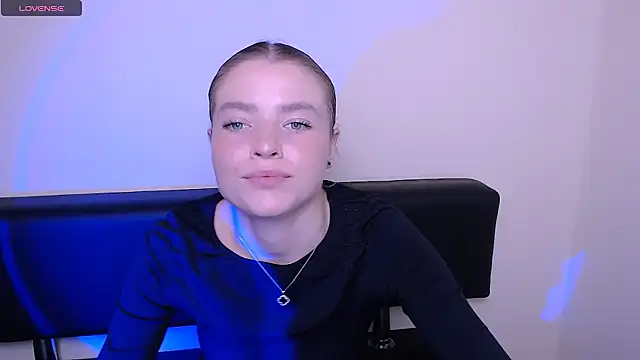 Snapshot of MissOliviaa_ chatting on October 28, 2025, 1:58 pm MissOliviaa online show from October 28, 2025, 1:58 pm