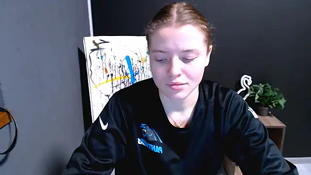 MissOliviaa  online show from November 12, 2025, 1:33 pm