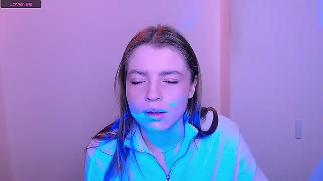 MissOliviaa  online show from December 21, 2025, 7:15 am