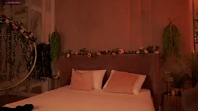 Snapshot of Smiley_Mia chatting on September 14, 2025, 5:06 am Smiley Mia online show from September 14, 2025, 5:06 am