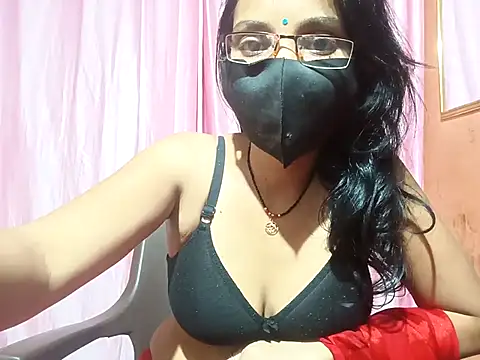 Snapshot of poojaxxx65 chatting on February 18, 2025, 8:38 am poojaxxx65 online show from February 18, 2025, 8:38 am