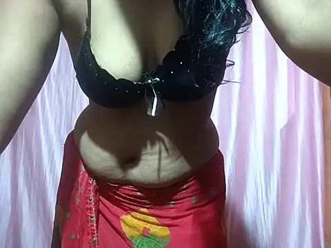 Snapshot of poojaxxx65 chatting on February 22, 2025, 7:34 am poojaxxx65 online show from February 22, 2025, 7:34 am