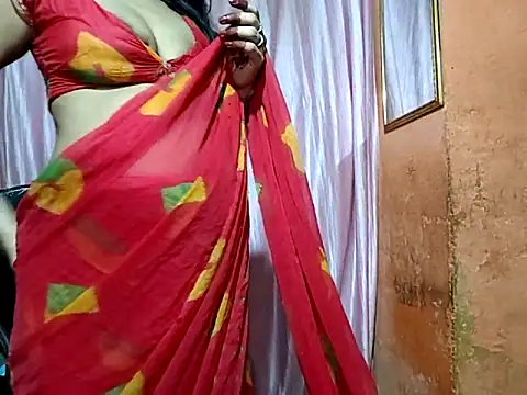 Snapshot of poojaxxx65 chatting on October 10, 2025, 11:04 pm poojaxxx65 online show from October 10, 2025, 11:04 pm
