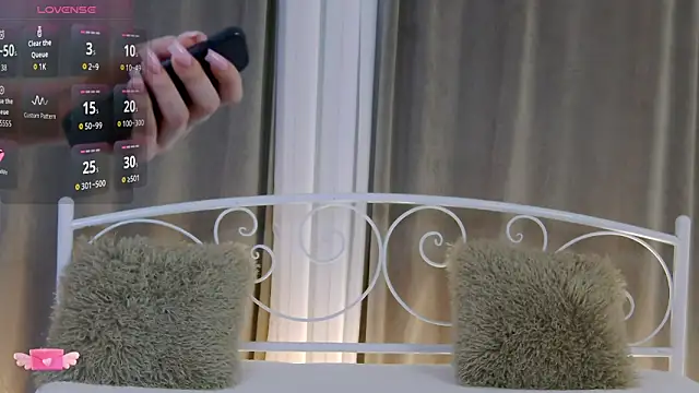 KarnetJ online show from April 17, 2026, 8:12 pm