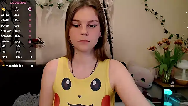 Moona xx online show from March 22, 2025, 8:04 pm