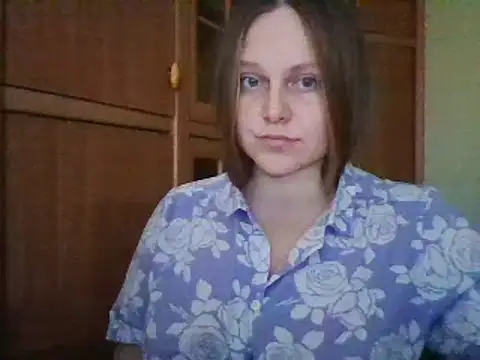 Evasapples online show from December 7, 2024, 1:51 pm