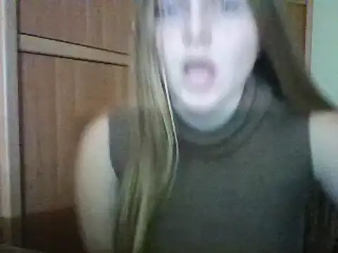 Evasapples online show from December 8, 2024, 5:55 pm